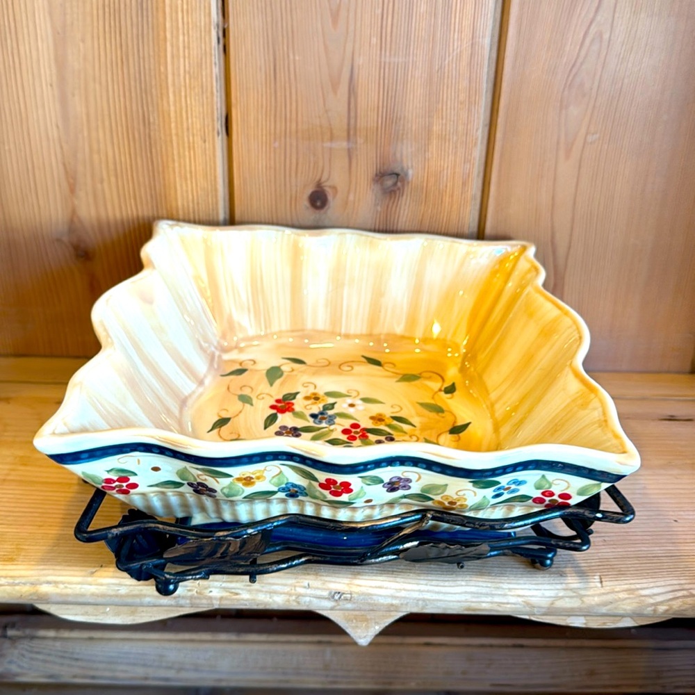 Temp-tations Petals Small pottery casserole serving dish with metal leaf holder